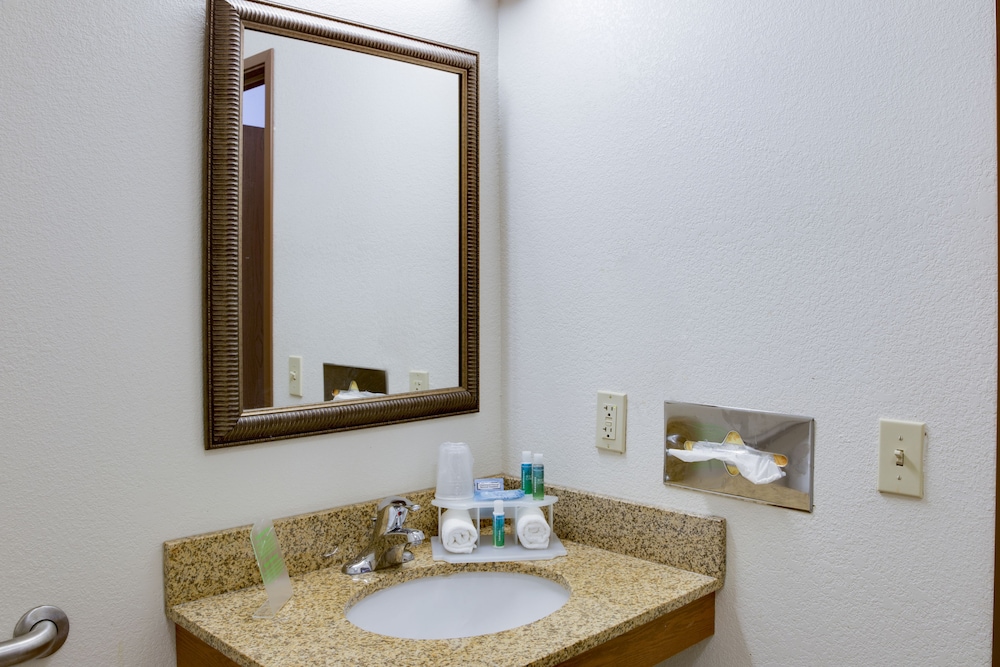 Holiday Inn Express Hotel & Suites Mattoon, an Ihg Hotel