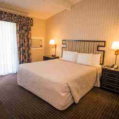 Los Gatos Lodge Rooms