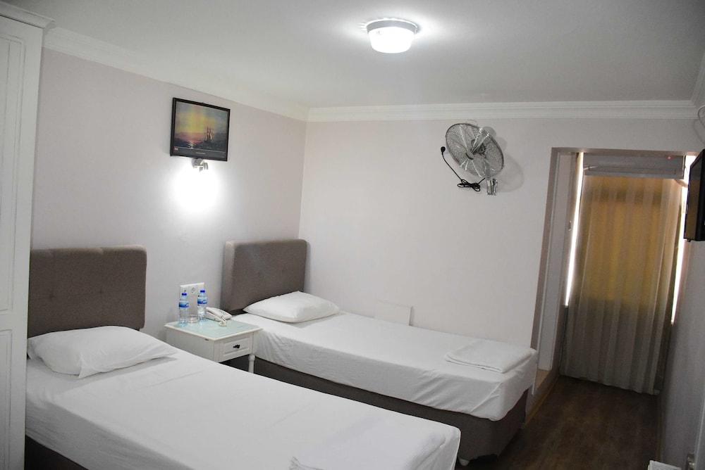 Burhaniye Merkez Otel