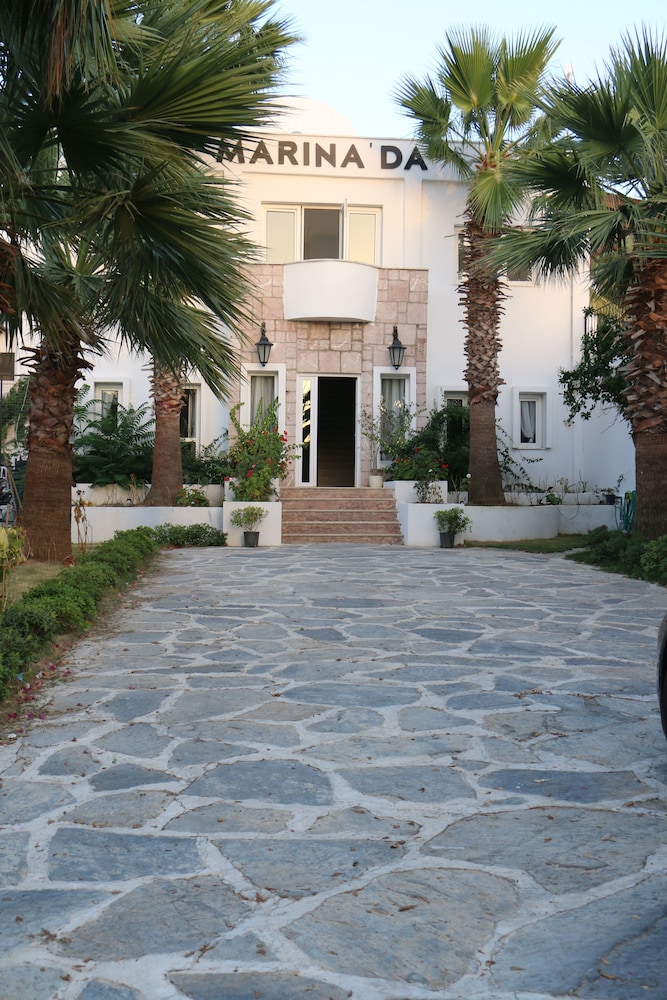 Otel Marinada