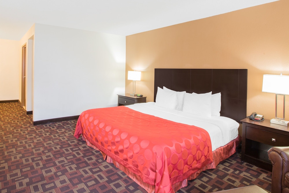 Ramada by Wyndham Tulsa