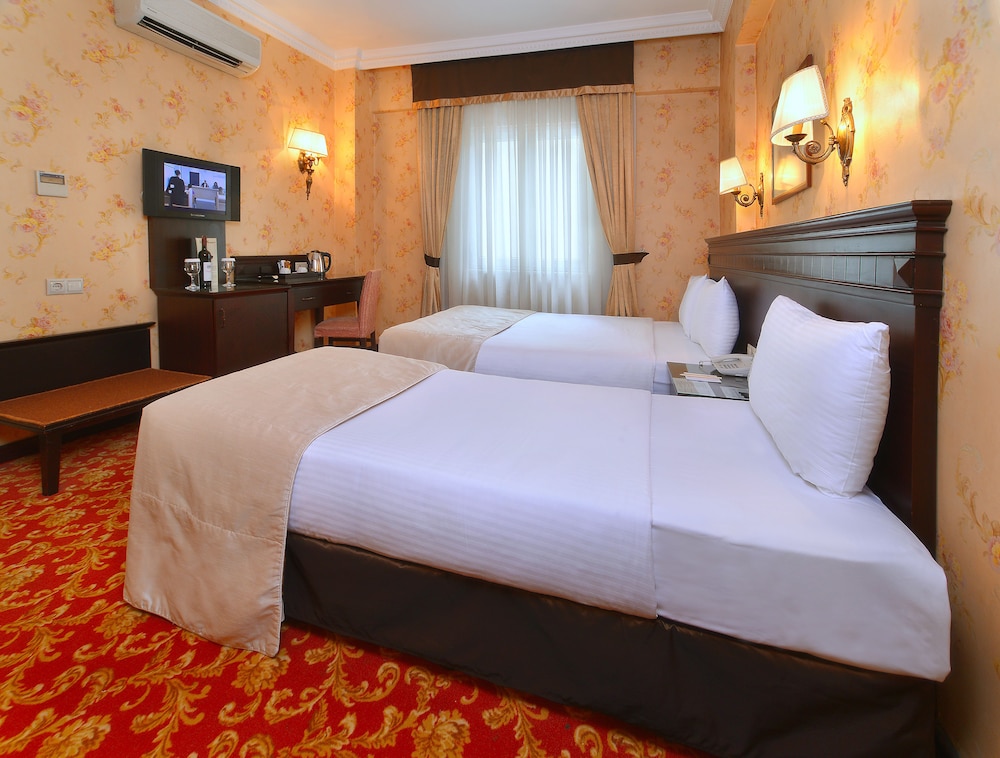 Pera Rose Hotel