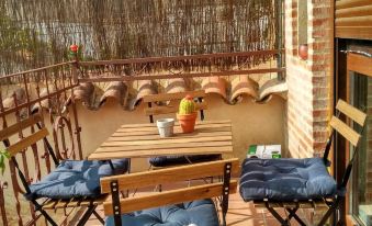 3 Bedrooms House with Enclosed Garden and Wifi at Alaejos