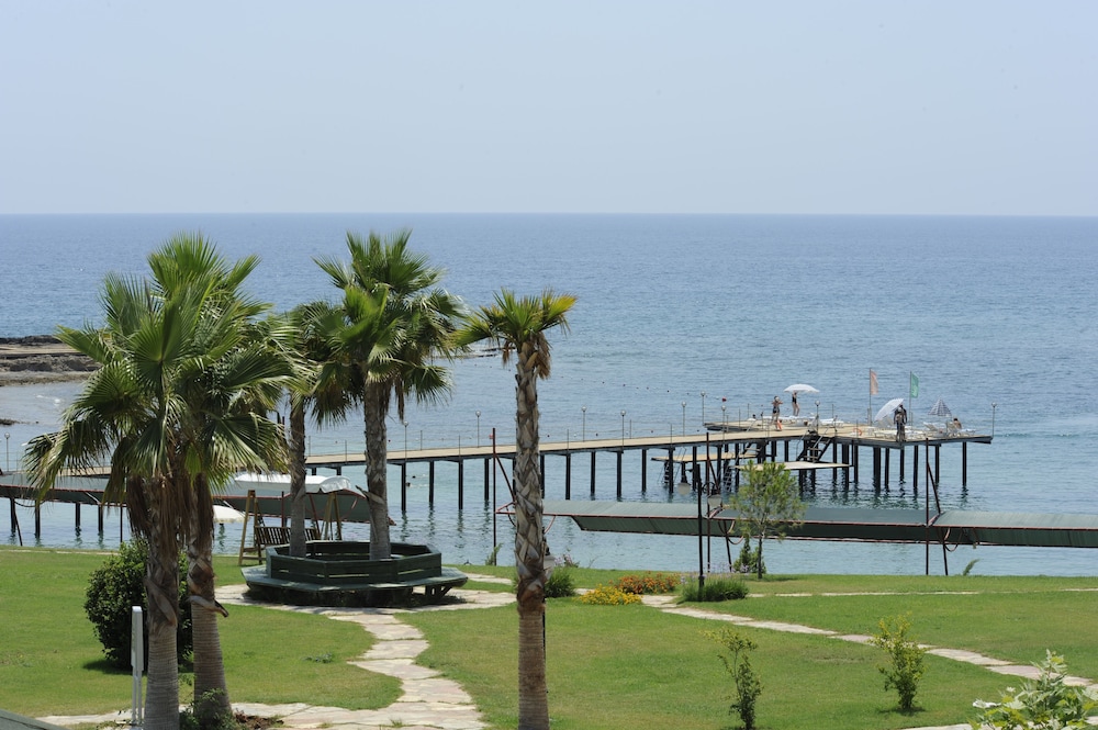 Oz Hotels İncekum Beach Resort