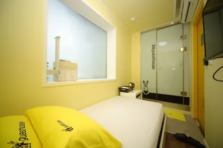 24 Guesthouse Sinchon Avenue Отели рядом с достопримечательностью «Abraham Park Kenneth Vine Collection Museum»