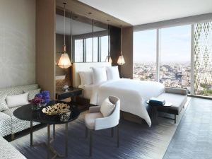 Four Seasons Hotel Kuwait at Burj Alshaya