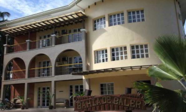 Bahia de Baler - Housity