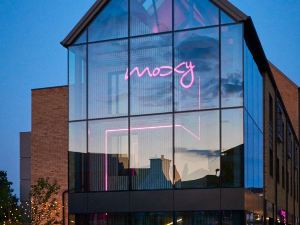 Moxy York