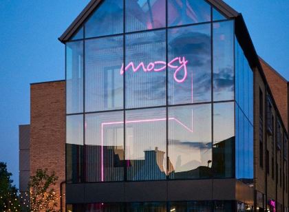 Moxy York