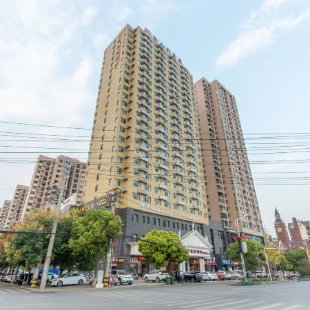 Vienna Hotel (Yingcheng Railway Station Haishan)