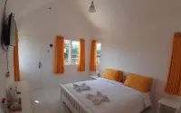Wisata Edukasi and Resort Kebun Pak Budi Hotels in Lawang