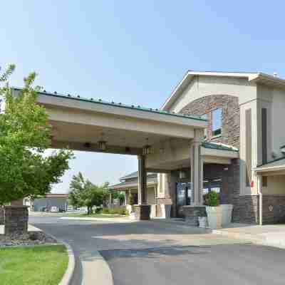 Holiday Inn Express & Suites Gillette Hotel Exterior