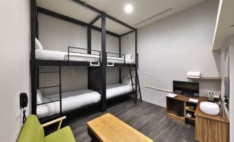 Place X Hotel