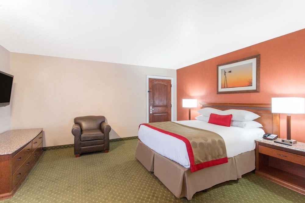 Ramada by Wyndham Elko Hotel at Stockmen's Casino