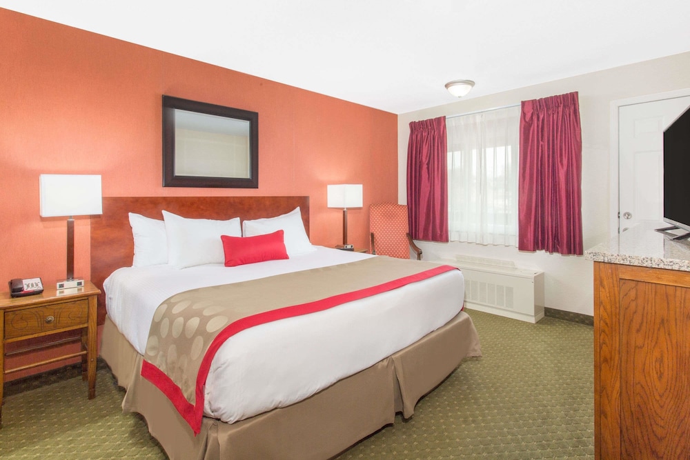 Ramada by Wyndham Elko Hotel at Stockmen's Casino