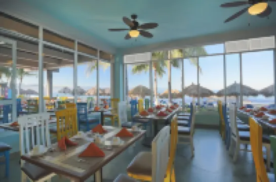 Crown Paradise Club All Inclusive