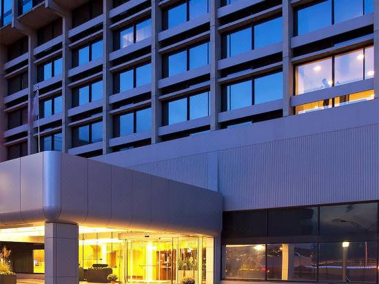 Crowne Plaza Newton Hotel 320 Washington Street Newton Ma 02458