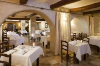 Domaine de la Reynaude Hotels in Lambesc