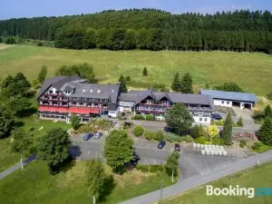 Berghotel Habbel Und Die Welt Kann Warten