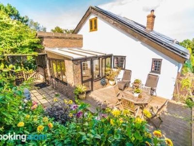 Badgers Den - Covehurst Bay Holiday Cottage