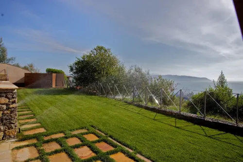 Miramare Apartments&Suites