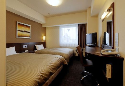 호텔 루트 인 나고야 이마이케의 깔끔한 객실 내부