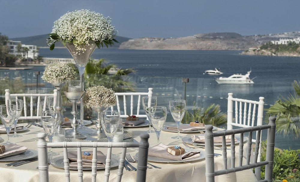 Cape Bodrum Luxury Hotel & Beach