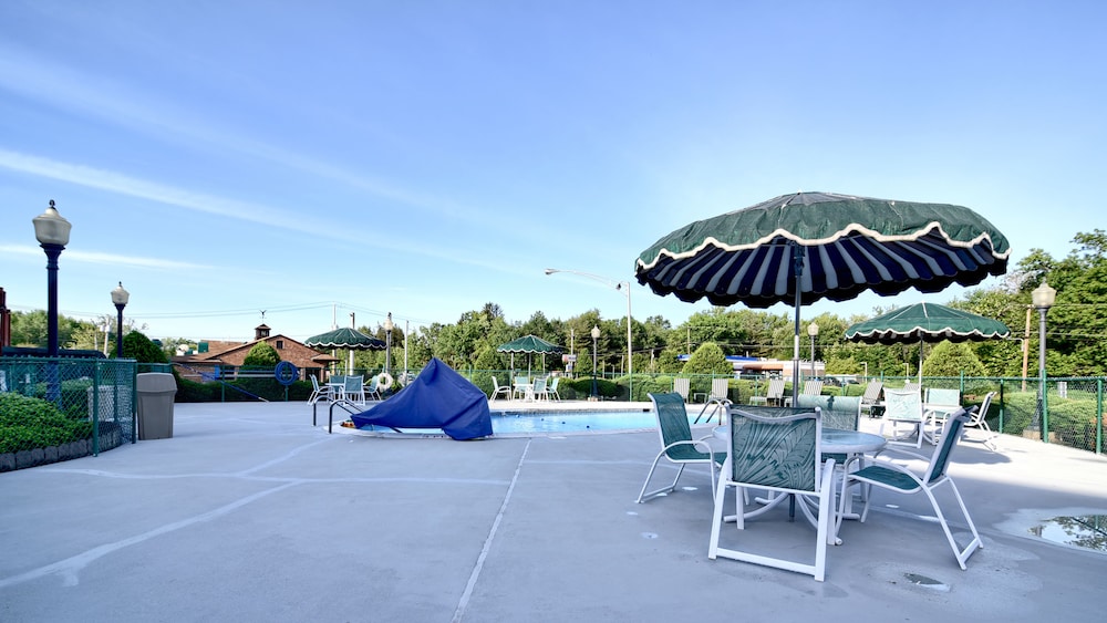 Roosevelt Inn & Suites Saratoga Springs