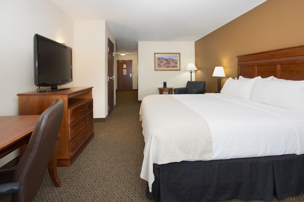 Holiday Inn Express & Suites Trinidad, an Ihg Hotel