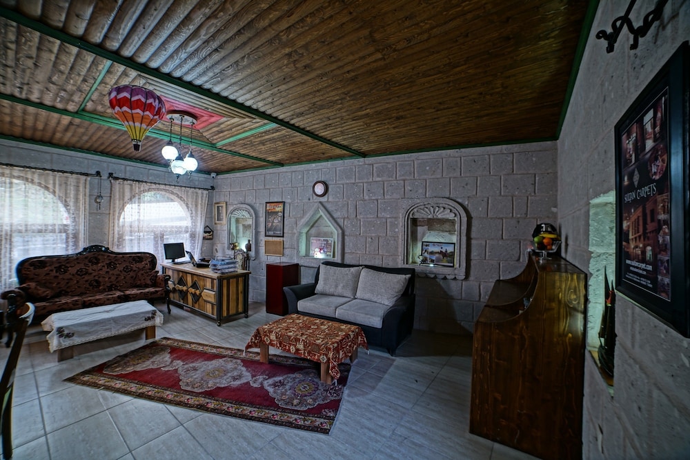 Angel Cave Suite