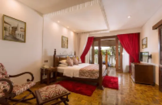 Travellers Beach Hotel & Spa
