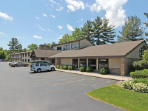 Blossom Hotel & Suites Traverse City Hotels in Grand Traverse County