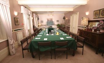 Fines Bayliwick Hotel