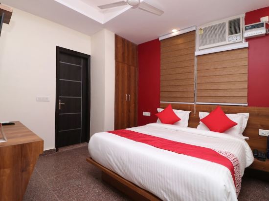 OYO 36848 Embellish Inn