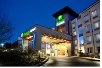 Holiday Inn Express & Suites Langley Các khách sạn gần Trinity Western University