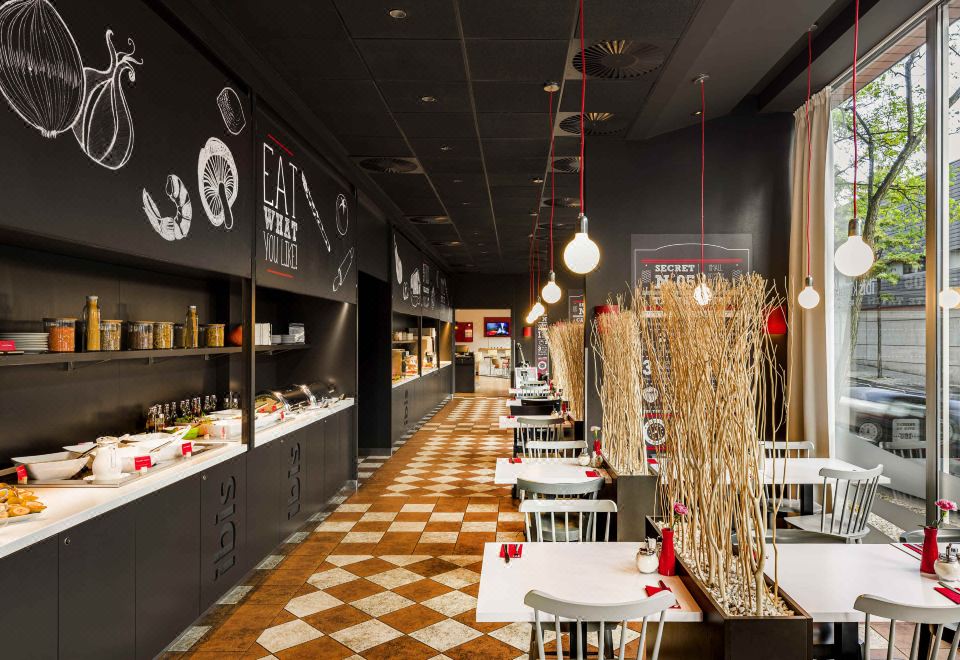 3. 이비스 프라하 ..