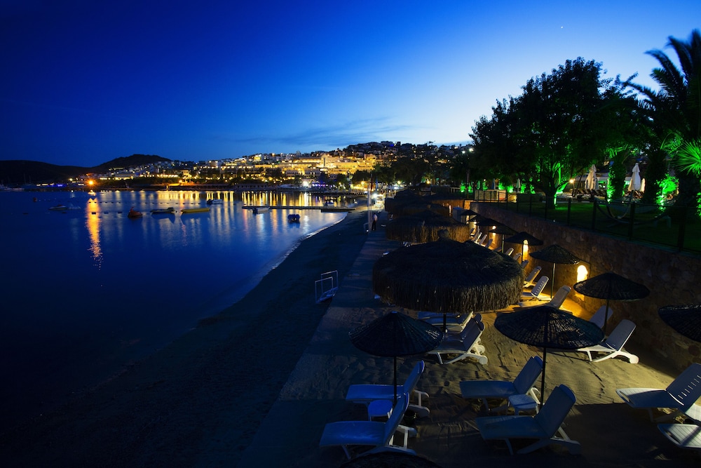 Royal Asarlik Beach Hotel Ultra Her Şey Dahil (Royal Asarlik Beach Hotel - Ultra All Inclusive)