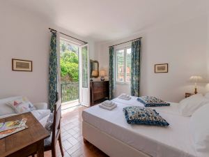 Altido Pretty House in Vernazza Balcony Apartment
