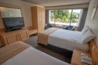 Kingsgate Hotel Te Anau Отели рядом с достопримечательностью «Лейк Генри Вьюинг Дек»