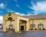 Quality Inn Airport Các khách sạn ở Breckenridge Hills