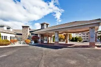 Holiday Inn Express ST. Ignace-Lake Front Hotels near Murdick's Fudge - St. Ignace
