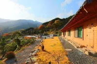 Hapcheon Gayasan Hwangtomaeul Pension فنادق في Goryeong-gun