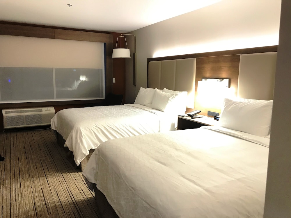 Holiday Inn Express & Suites Phoenix - Airport North, an Ihg Hotel