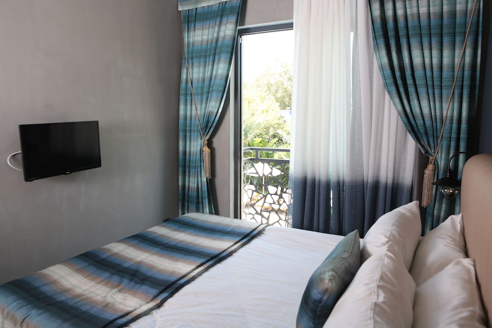 Sandora Boutique Hotel