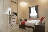 RedDoorz Syariah Near Sultan Syarif Kasim II Airport Bukit Raya 호텔