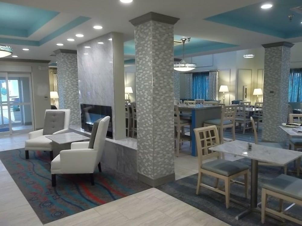 Holiday Inn Express & Suites Brookhaven, an Ihg Hotel