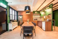 Wink @ Mosque Street