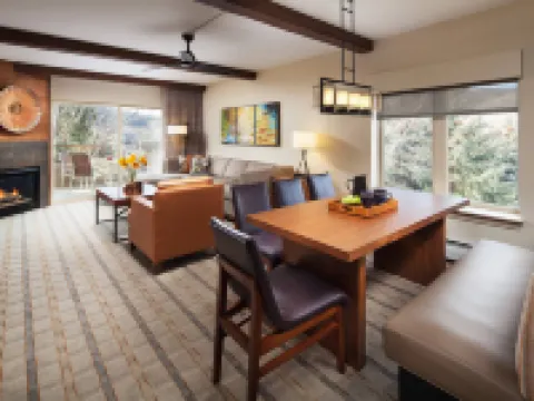 Sheraton Lakeside Terrace Villas at Mountain Vista, Avon, Vail Valley Hoteles en Avon