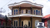Homestay Wahyu Abadi 2 Hotels in Deles