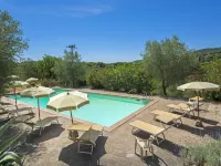 Il Nocciolo - Pools